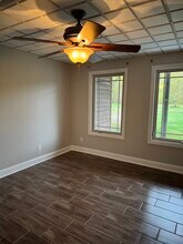 6405 N Pinson Rd in Portland, TN - Foto de edificio - Building Photo