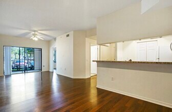 2812 Grande Pky, Unit 105 in Palm Beach Gardens, FL - Building Photo - Building Photo