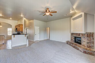 2816 Coventry Manor Dr in Oklahoma City, OK - Building Photo - Building Photo