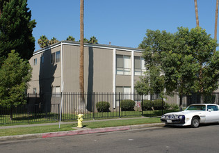 915 S Citron St in Anaheim, CA - Building Photo - Building Photo