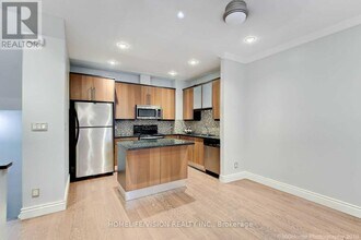 37 Avondale Ave in Toronto, ON - Building Photo - Building Photo