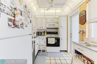 201 N Ocean Blvd in Pompano Beach, FL - Building Photo - Building Photo