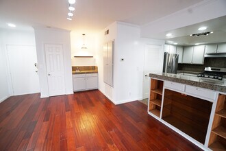1441 Federal Ave, Unit 202 in Los Angeles, CA - Foto de edificio - Building Photo