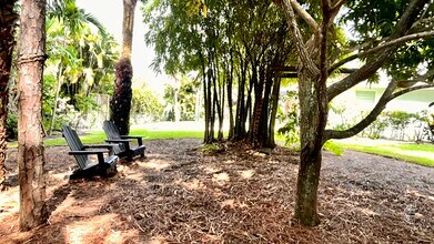 6205 SE Circle St in Hobe Sound, FL - Building Photo - Building Photo