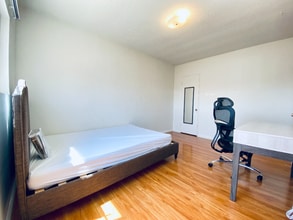 11510 Ohio Ave in Los Angeles, CA - Building Photo - Building Photo