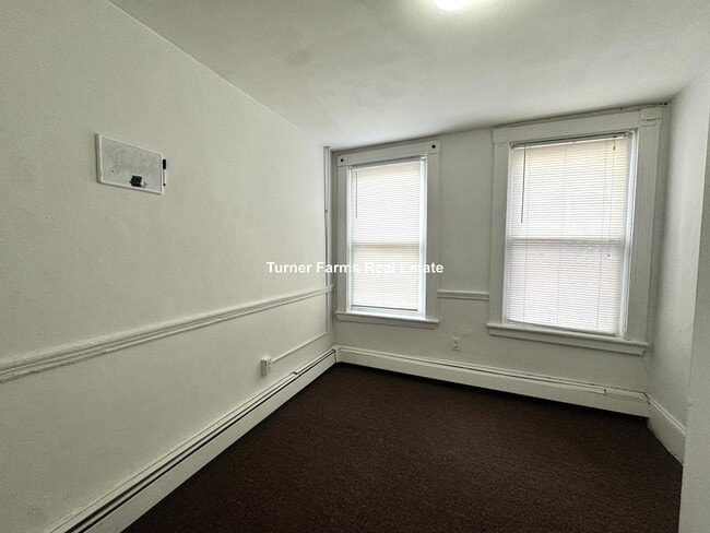 8 Parker Hill Ave, Unit 3 in Boston, MA - Foto de edificio - Building Photo