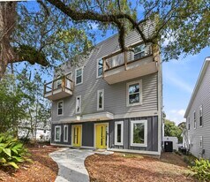 1241 N Bronough St in Tallahassee, FL - Building Photo