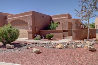 2305 Santo Domingo Ave in Las Cruces, NM - Building Photo - Building Photo