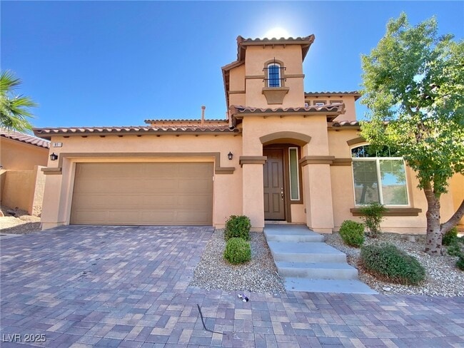 81 Avenza Dr