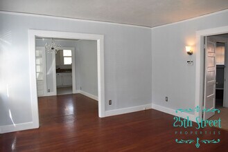 1482 34th St in Sacramento, CA - Building Photo - Building Photo