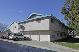 534-544 W Amerige Ave in Fullerton, CA - Building Photo - Building Photo