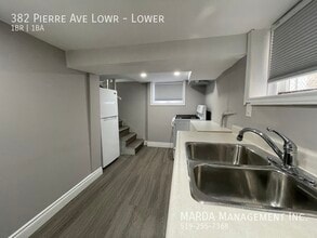 382 Pierre Ave in Windsor, ON - Building Photo - Building Photo