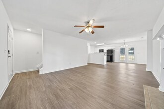 1036 Monticello Pl in Gallatin, TN - Foto de edificio - Building Photo