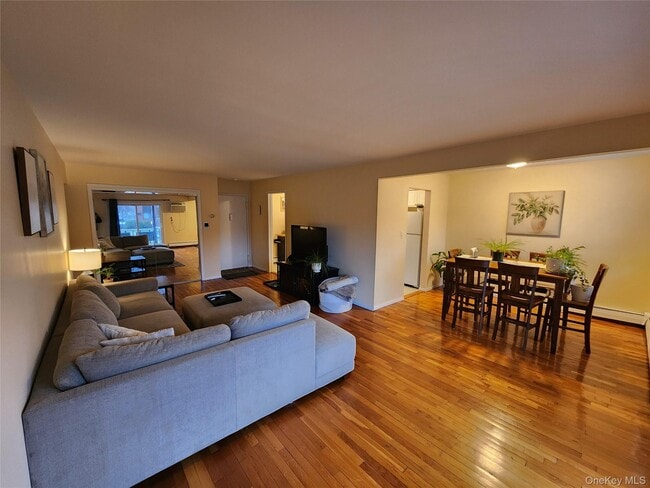 6 Charles Ln in Pomona, NY - Building Photo - Building Photo