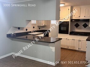 3000 Springhill Rd in Bryant, AR - Foto de edificio - Building Photo
