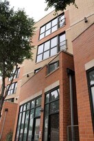 2432 W Madison St in Chicago, IL - Building Photo