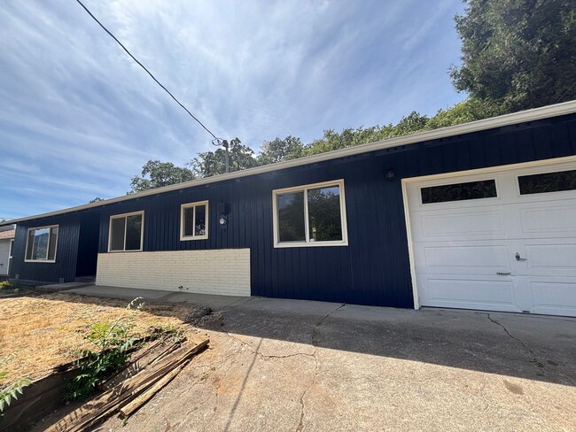 property at 1188 NE Lincoln St