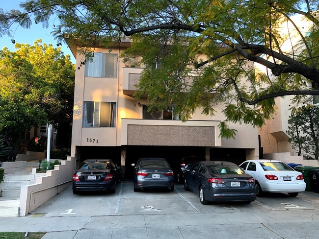 1571 Manning Ave in Los Angeles, CA - Building Photo - Primary Photo