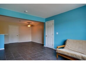 372 Hildred Dr, Unit Building 8 in Burlington, VT - Building Photo - Building Photo