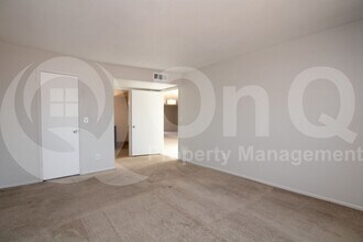 744 W Oxford Dr in Tempe, AZ - Building Photo - Building Photo