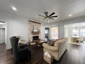 717 Ridgehill Dr in Burleson, TX - Building Photo - Building Photo