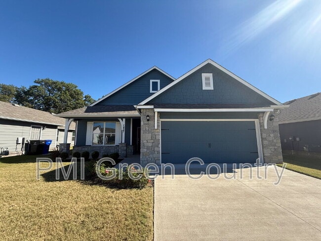 property at 7427 S Walnut Ave