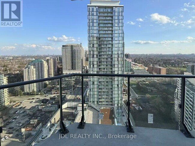 15-2515 Ellerslie Ave
