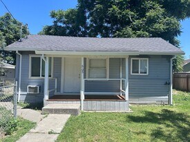505 Bryte Ave in West Sacramento, CA - Building Photo