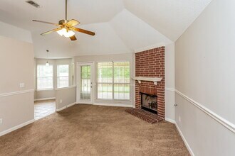 7141 Creekside Dr in Olive Branch, MS - Building Photo - Building Photo