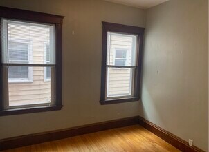 61 Frederick Ave, Unit 1 in Medford, MA - Building Photo - Building Photo