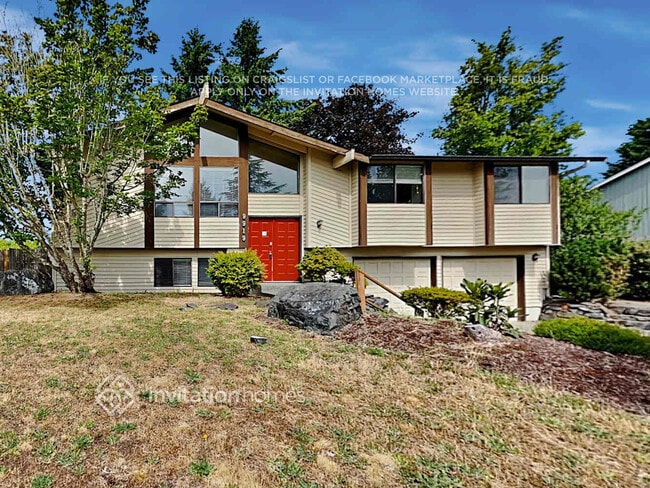 property at 9919 Zircon Dr SW