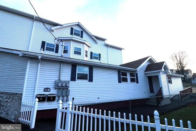 property at 112 N Lehigh Ave