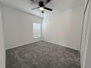 5750 Gingham Dr in Kissimmee, FL - Building Photo - Building Photo