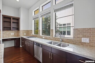 1706 Alamo St in Houston, TX - Foto de edificio - Building Photo