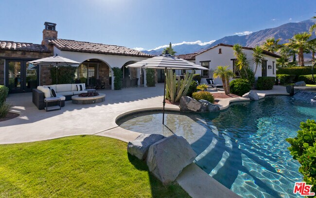 1062 Bella Vista in Palm Springs, CA - Building Photo - Building Photo