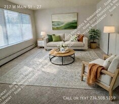 217 W Main St in Milan, MI - Building Photo