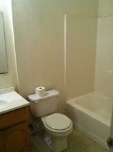 1200 Whetstone St in Marshall, TX - Building Photo - Building Photo