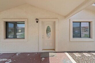 744 E Meadow Ln in Phoenix, AZ - Building Photo - Building Photo