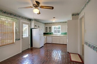 729 Dumont Dr in Richardson, TX - Building Photo - Building Photo