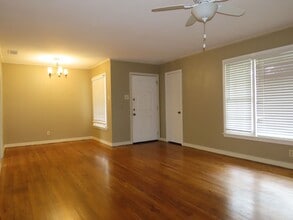 1214 S Azalea Dr in Tyler, TX - Building Photo - Building Photo
