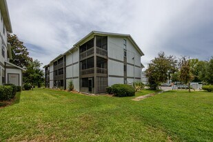 6519 W Newberry Rd in Gainesville, FL - Building Photo