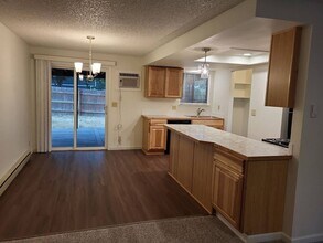 9973 9975 in Hayden, ID - Building Photo - Building Photo