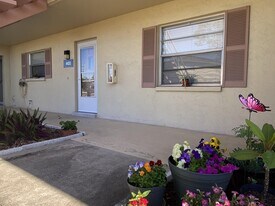 4433 Narraganset Trail in Sarasota, FL - Building Photo