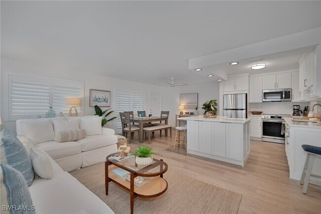 property at 1950 Gulf Shore Blvd N