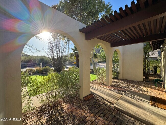 10655 North 22nd St in Phoenix, AZ - Building Photo - Building Photo