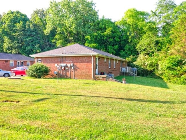 1432 McCan Dr in Clarksville, TN - Building Photo - Building Photo