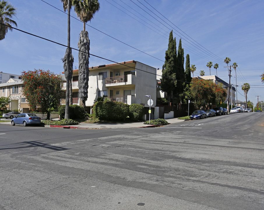 4254 W 5th St in Los Angeles, CA - Building Photo