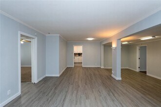 706 Pennington Dr in Corpus Christi, TX - Building Photo - Building Photo