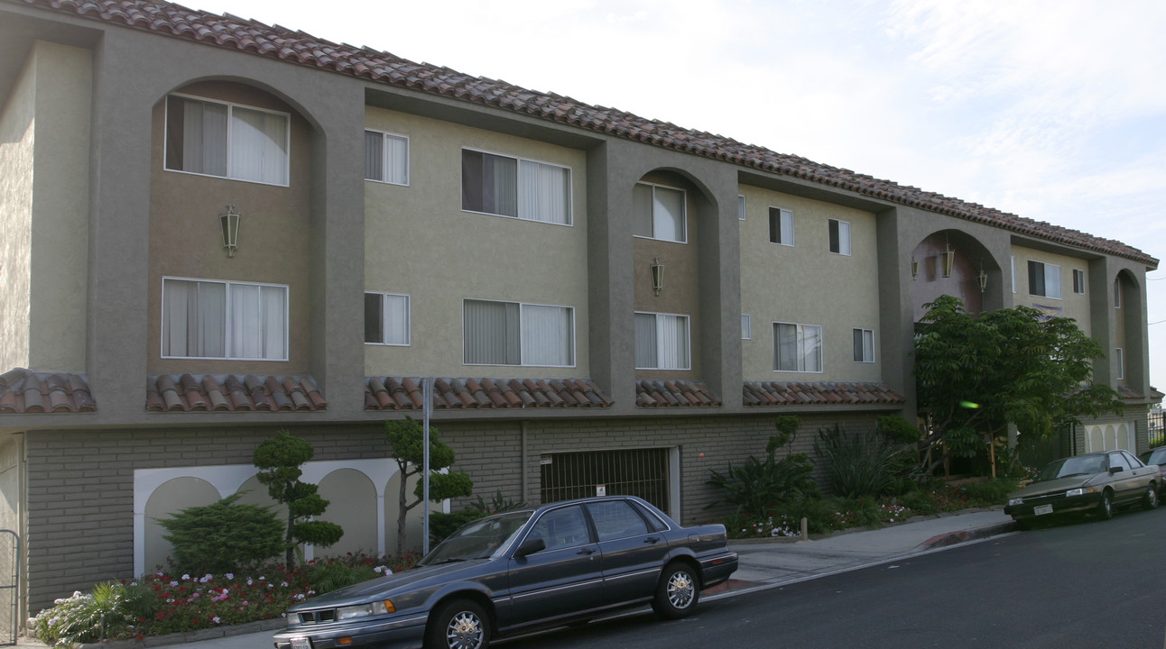 Coronado in Hawthorne, CA - Building Photo