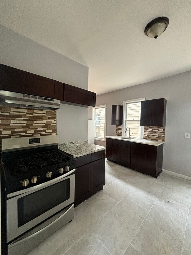 261 N 19th St, Unit 2